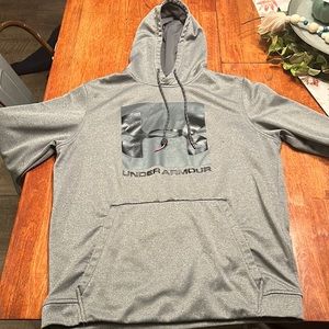 Under Amour Hoodie - Medium